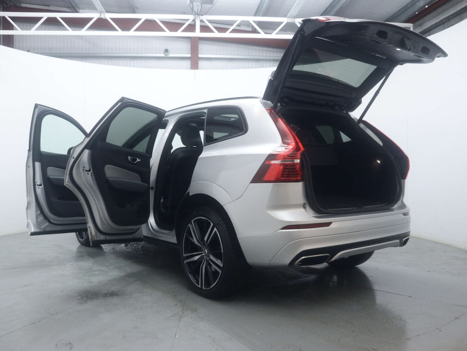 Used Volvo XC60 2021 for sale - 76894436: Photo 60