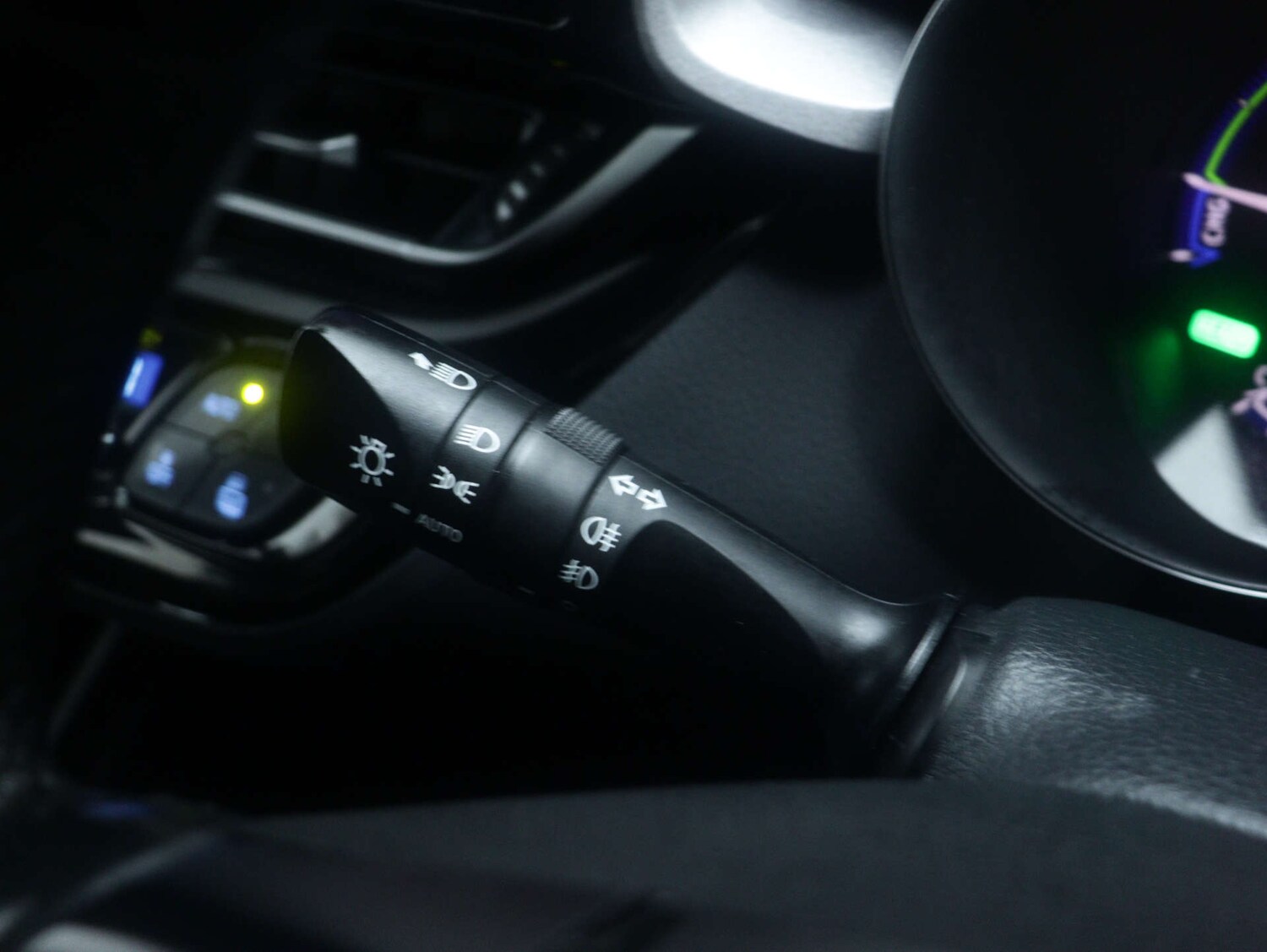 Used Toyota C-HR 2022 for sale - 76765026: Photo 31