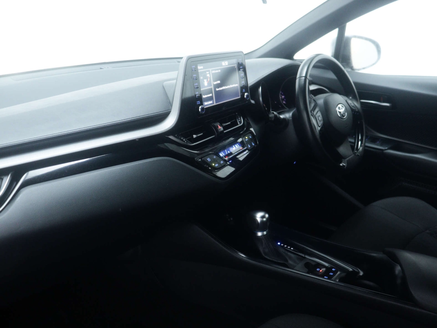 Used Toyota C-HR 2022 for sale - 76765026: Photo 38