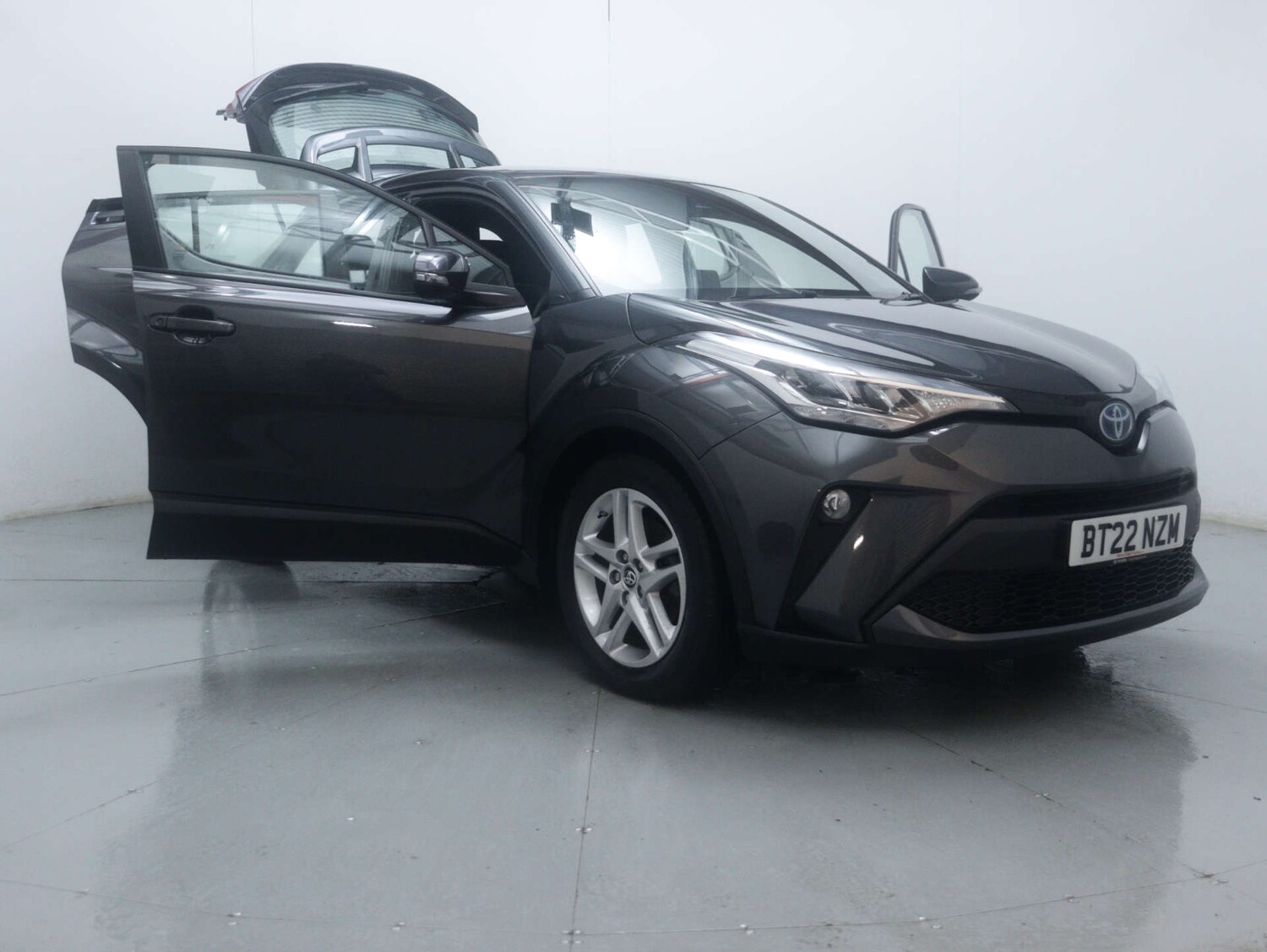 Used Toyota C-HR 2022 for sale - 76765026: Photo 44