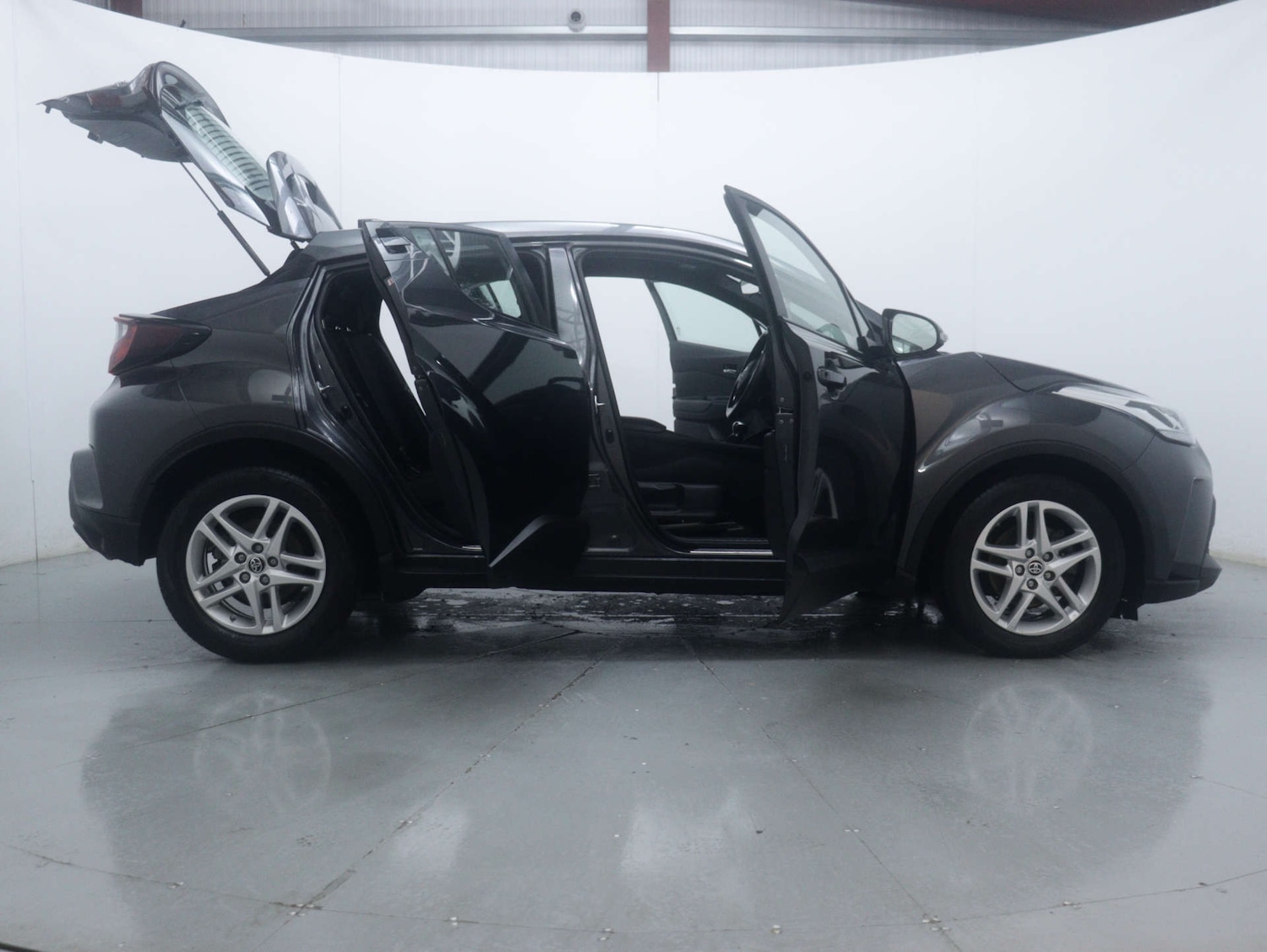 Used Toyota C-HR 2022 for sale - 76765026: Photo 50