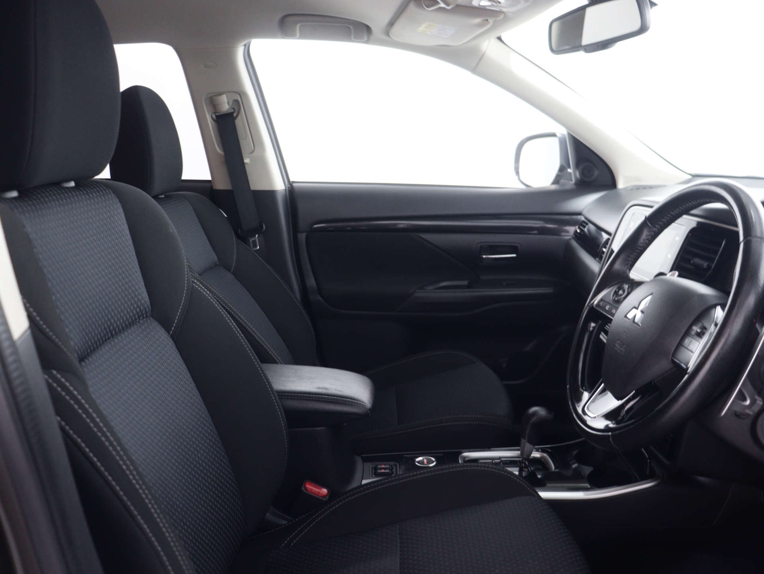 Used Mitsubishi Outlander 2018 for sale - 76157429: Photo 43