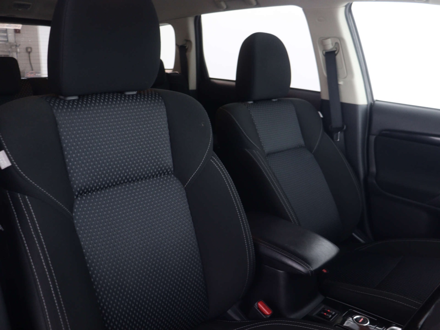 Used Mitsubishi Outlander 2018 for sale - 76157429: Photo 44