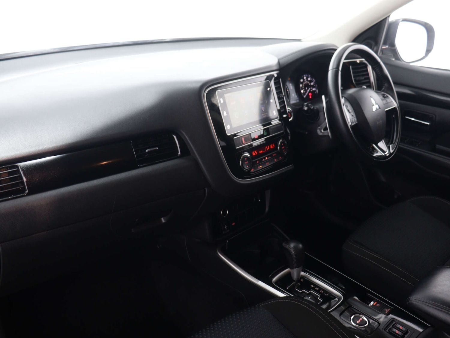 Used Mitsubishi Outlander 2018 for sale - 76157429: Photo 46