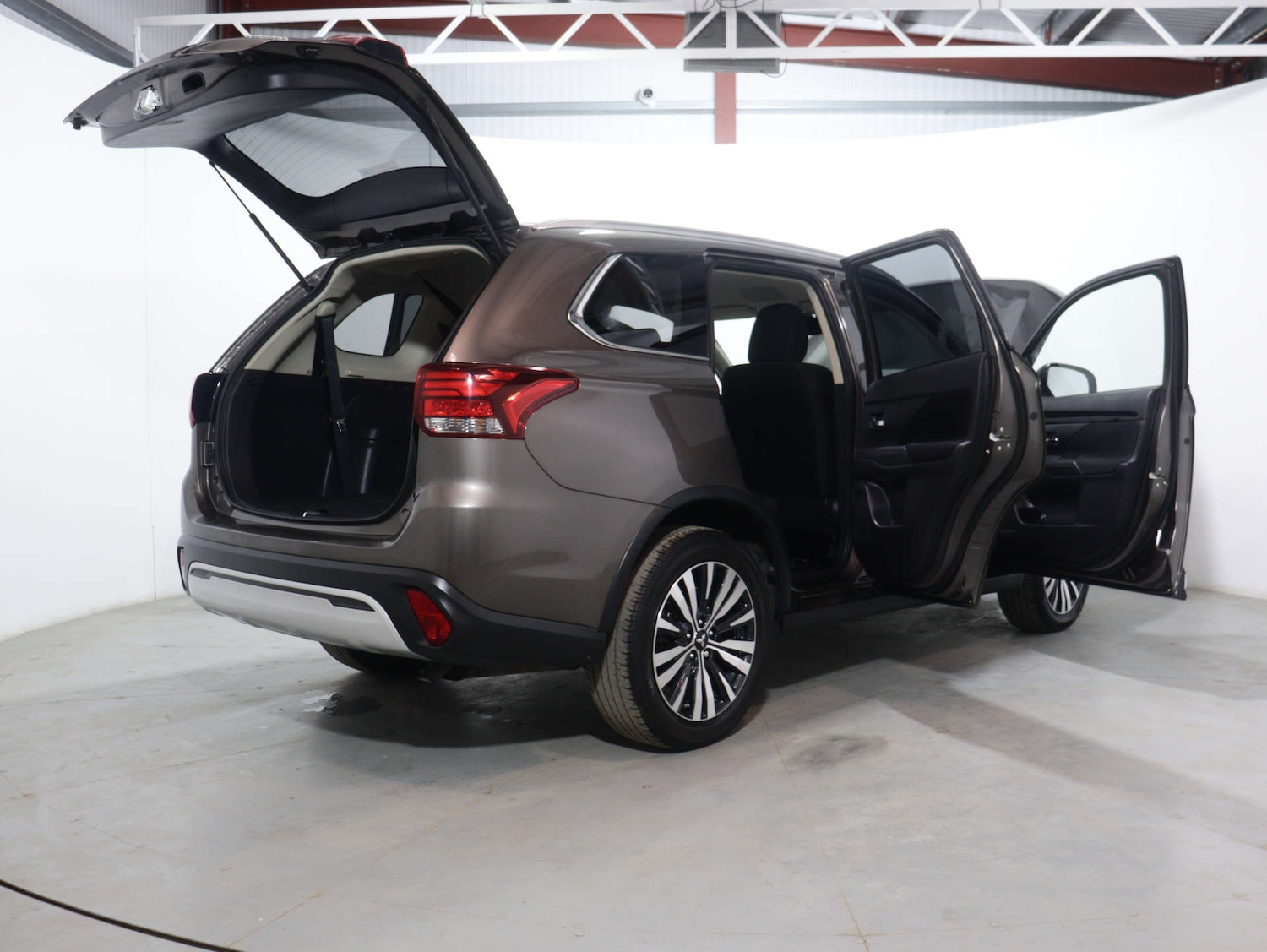 Used Mitsubishi Outlander 2018 for sale - 76157429: Photo 62