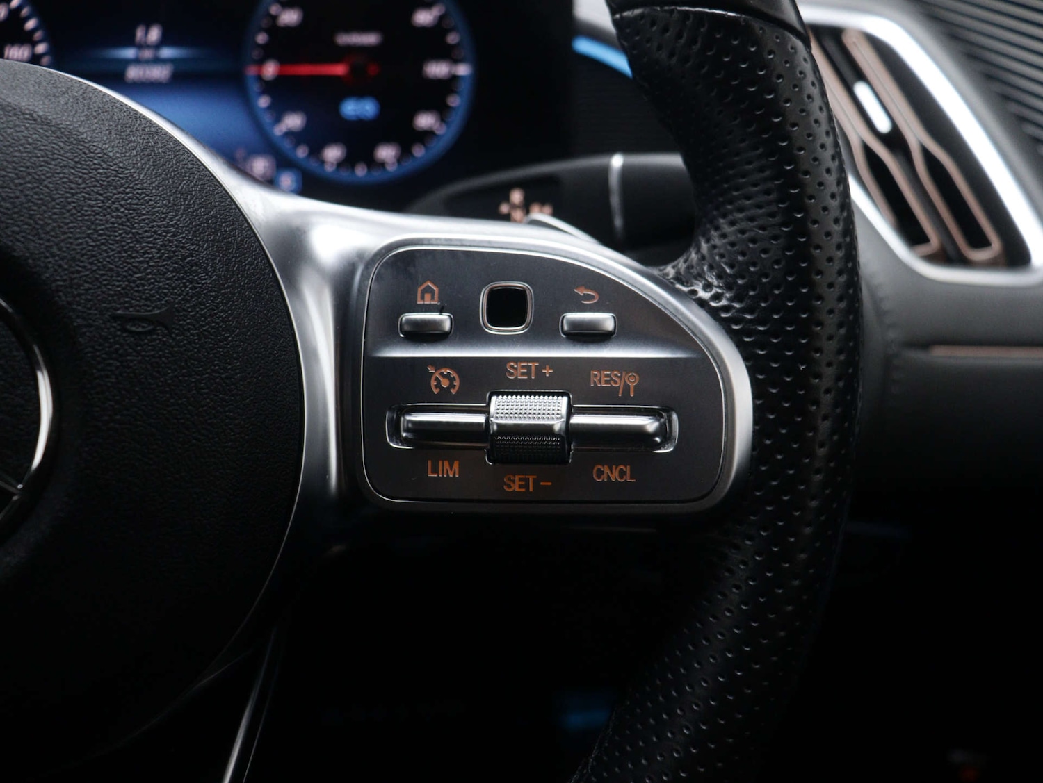 Used Mercedes-Benz EQC 2022 for sale - 76197220: Photo 35