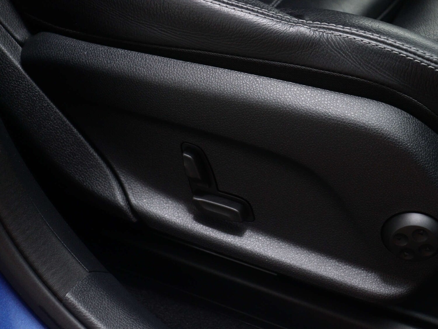 Used Mercedes-Benz EQC 2022 for sale - 76197220: Photo 41