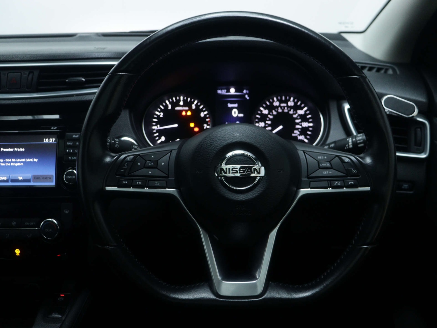 Used Nissan Qashqai 2018 for sale - 76948241: Photo 18