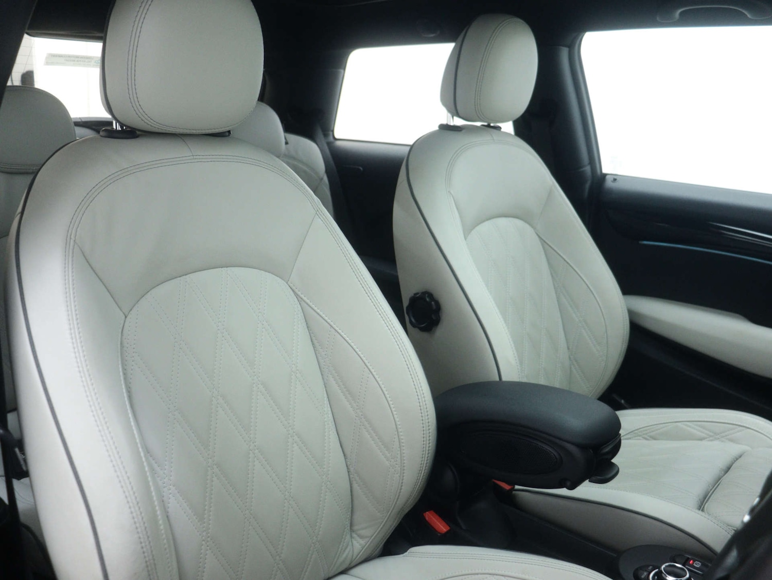 Used MINI Hatch 2021 for sale - 76878086: Photo 42