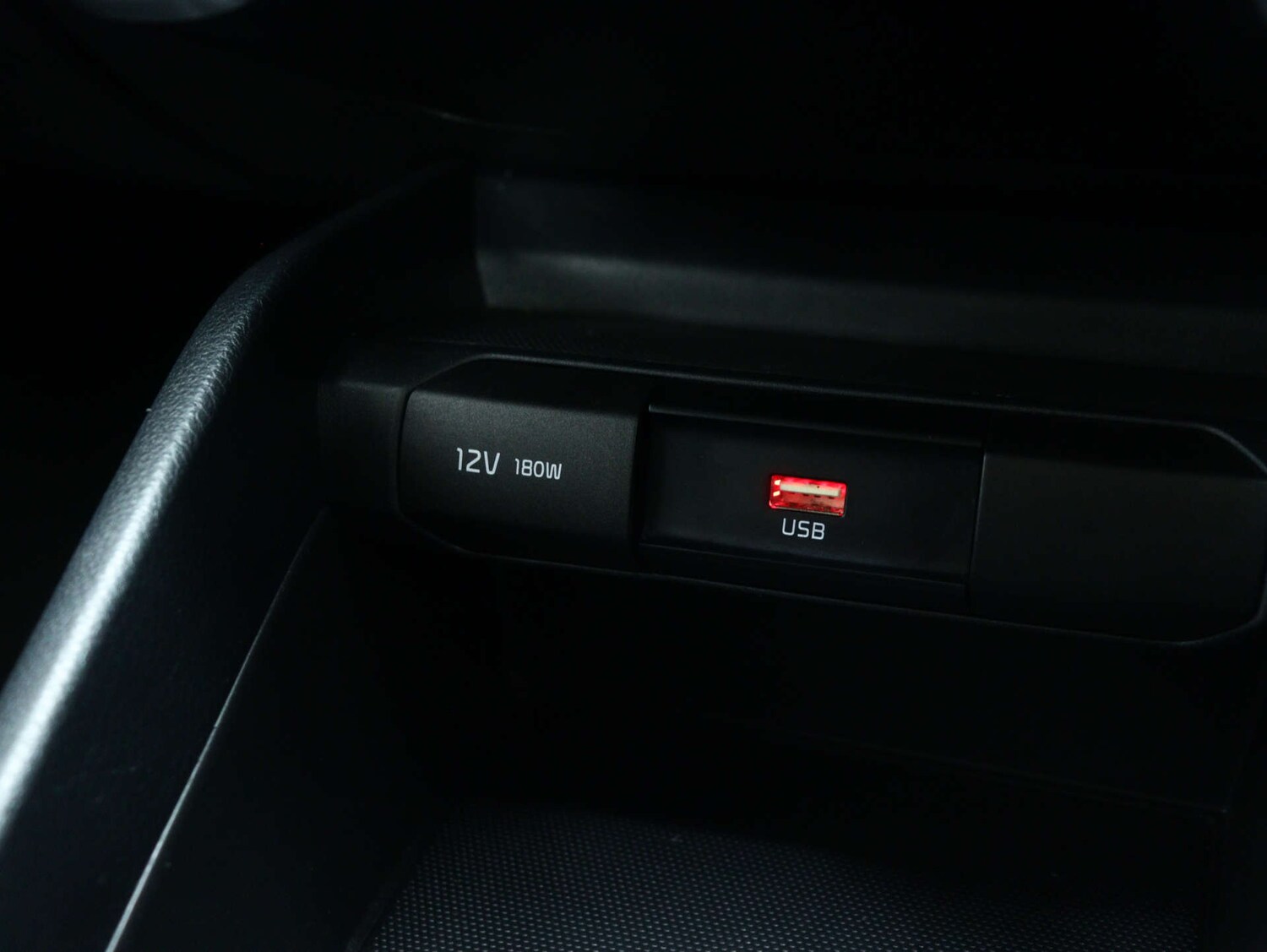 Used Kia Stonic 2021 for sale - 78176808: Photo 27