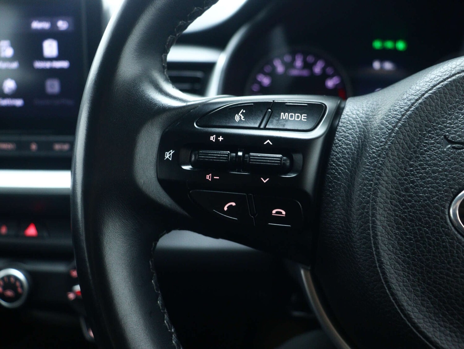 Used Kia Stonic 2021 for sale - 78176808: Photo 30