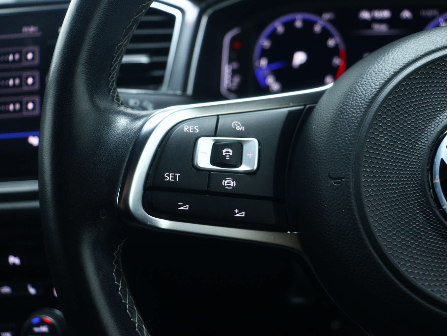 Used Volkswagen T-Roc 2021 for sale - 77984265: Photo 37