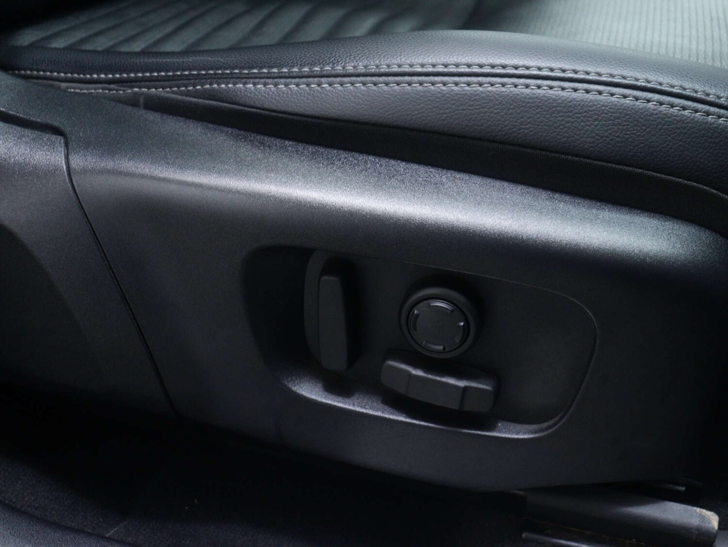 Used Land Rover Discovery Sport 2023 for sale - 76829732: Photo 48