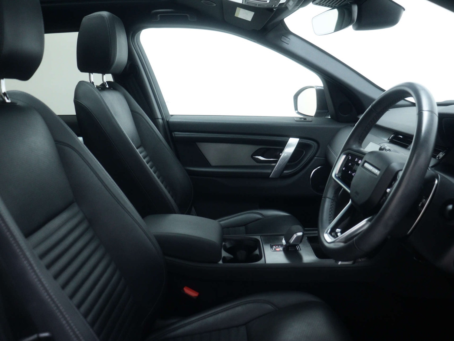 Used Land Rover Discovery Sport 2023 for sale - 76829732: Photo 50