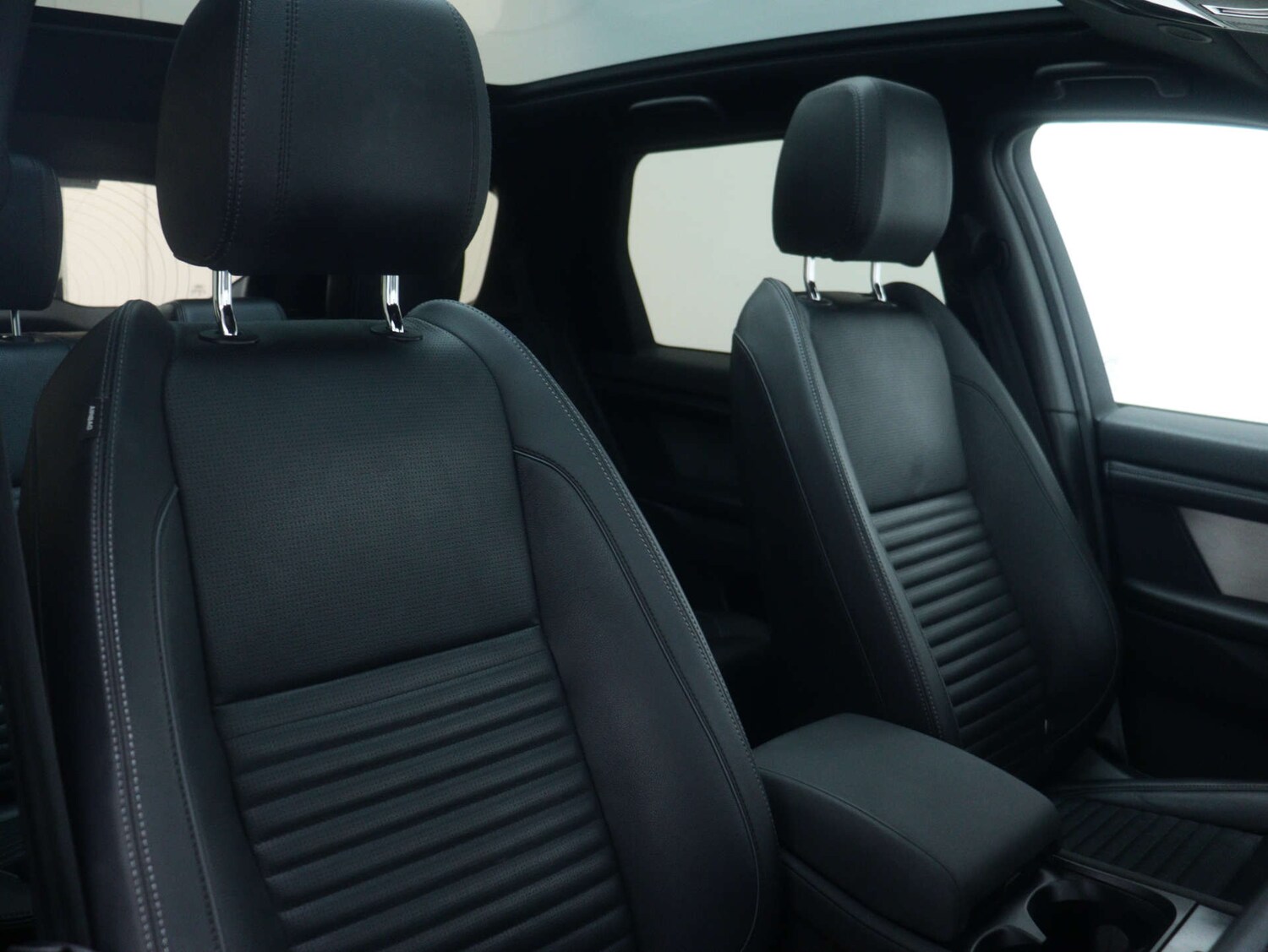 Used Land Rover Discovery Sport 2023 for sale - 76829732: Photo 51