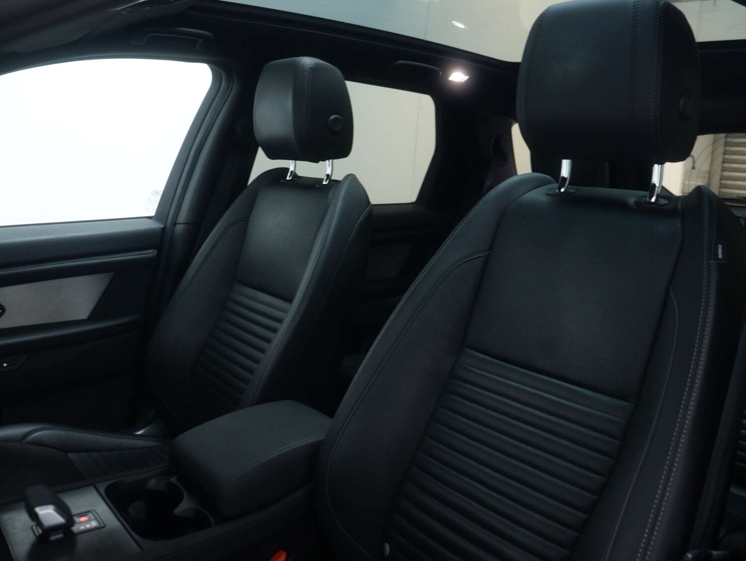 Used Land Rover Discovery Sport 2023 for sale - 76829732: Photo 55