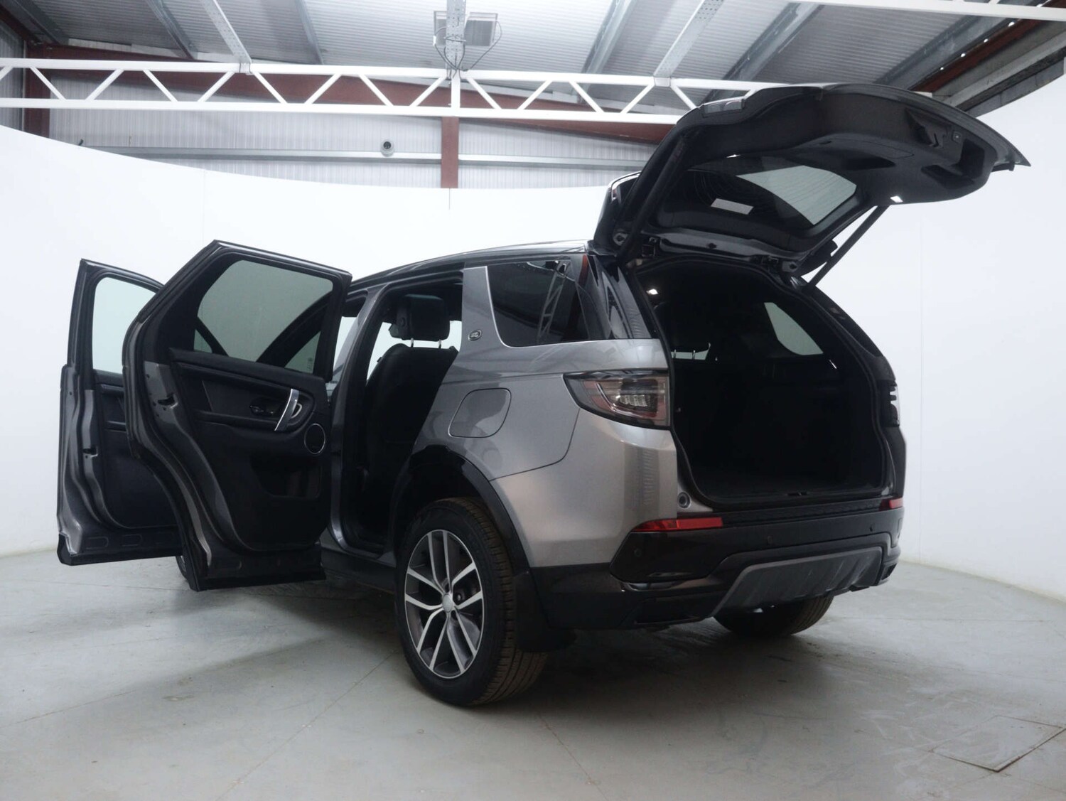 Used Land Rover Discovery Sport 2023 for sale - 76829732: Photo 67