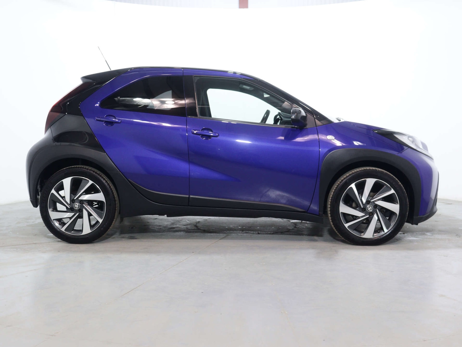 Used Toyota Aygo X 2022 for sale - 75753384: Photo 11