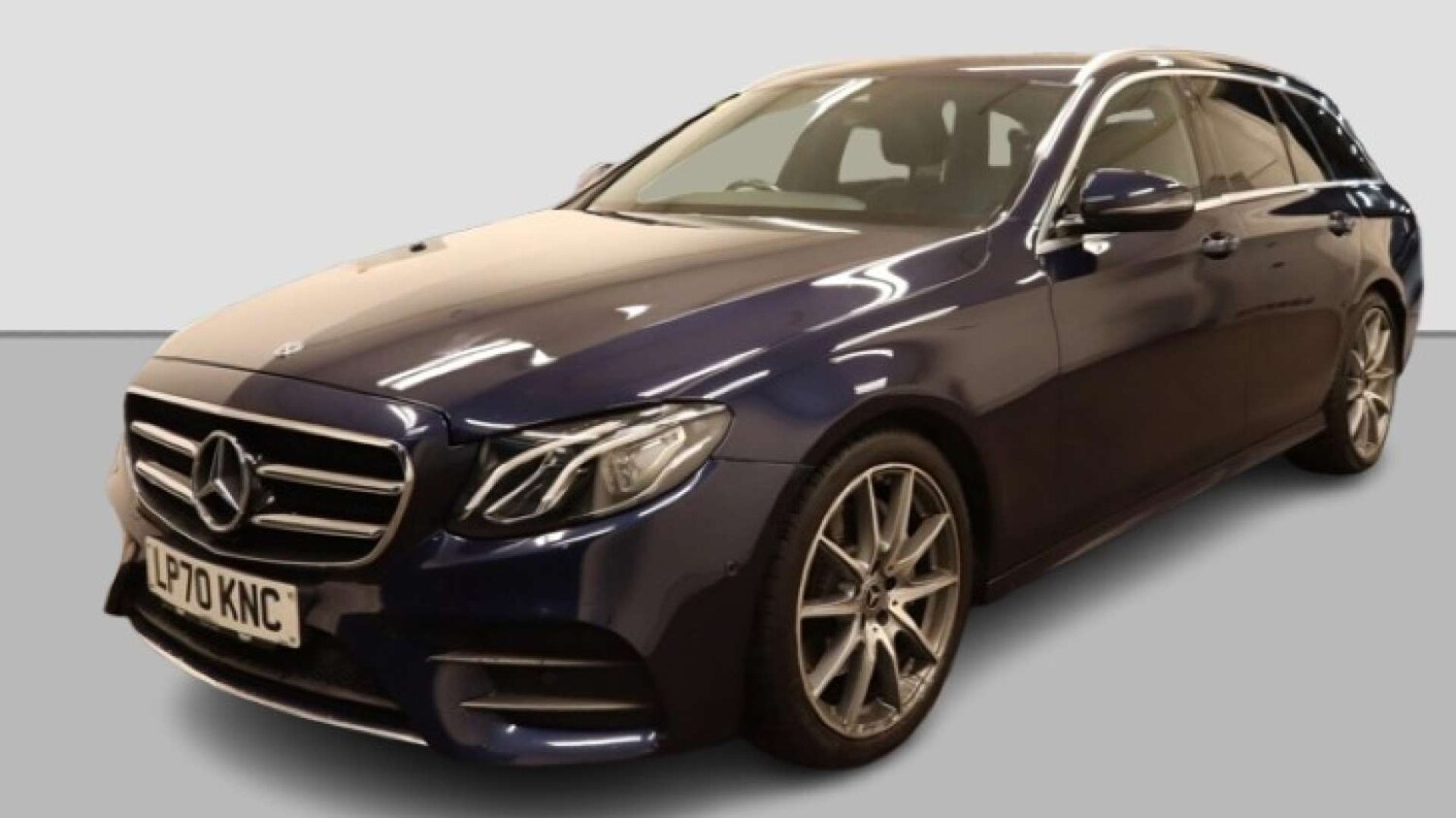 Used Mercedes-Benz E Class 2021 for sale - 76391875: Photo 5