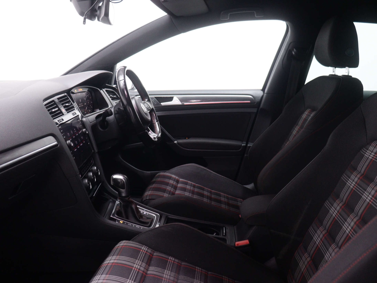 Used Volkswagen Golf 2020 for sale - 75982482: Photo 39