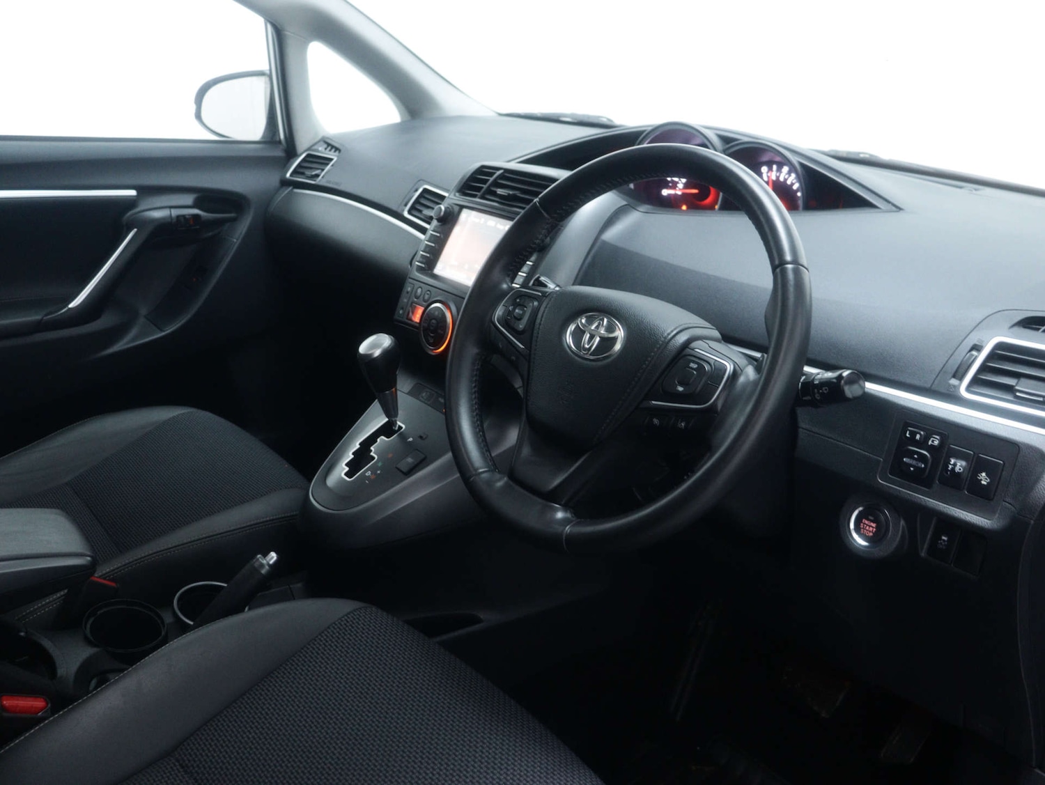 Used Toyota Verso 2017 for sale - 76946121: Photo 38