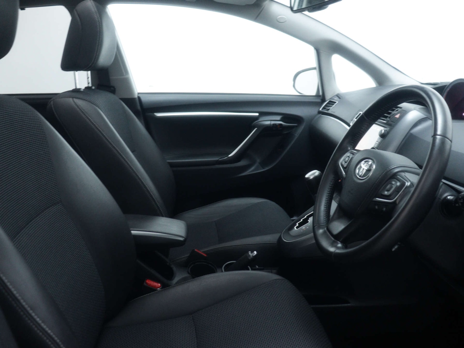 Used Toyota Verso 2017 for sale - 76946121: Photo 39