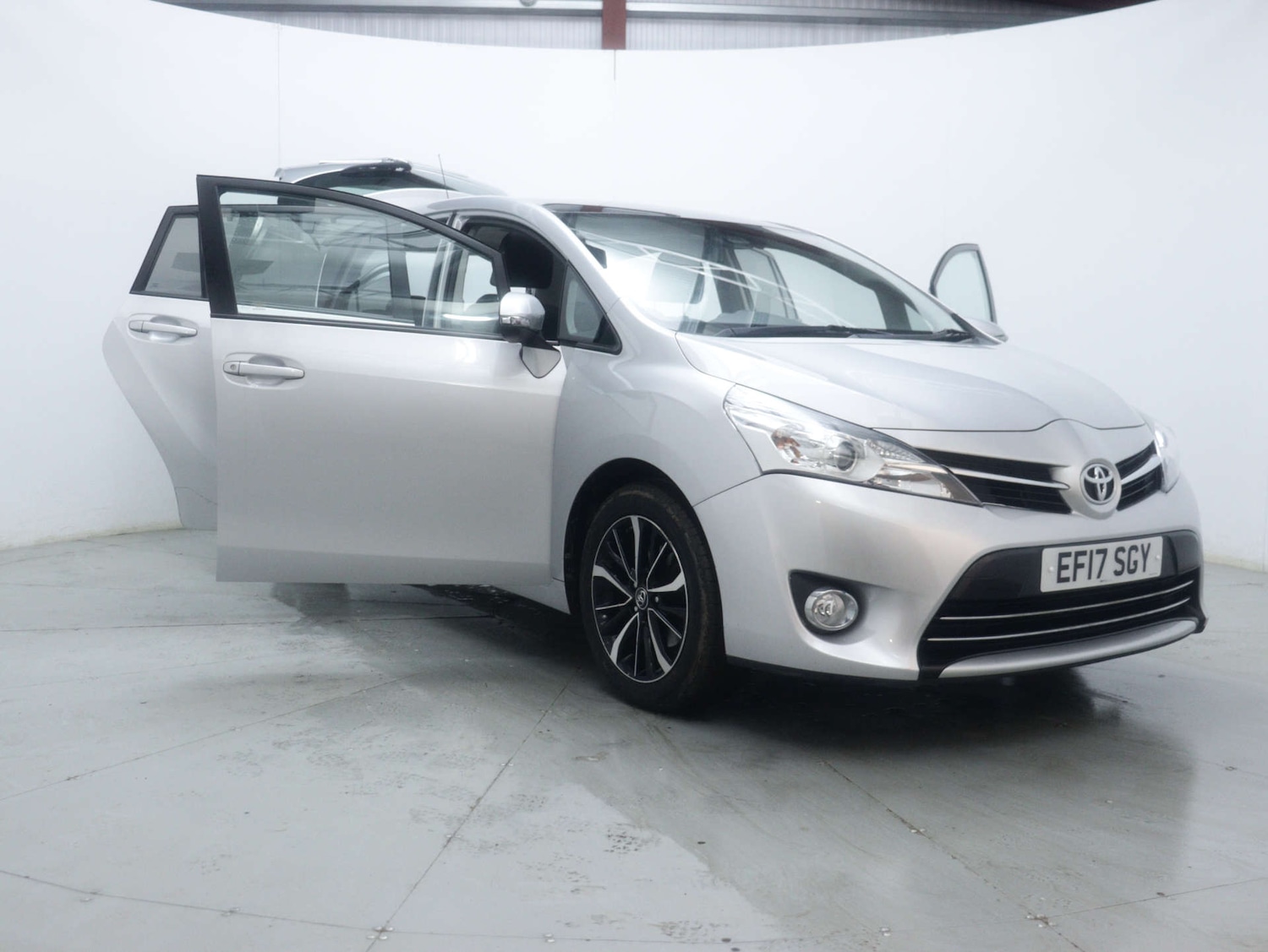 Used Toyota Verso 2017 for sale - 76946121: Photo 52