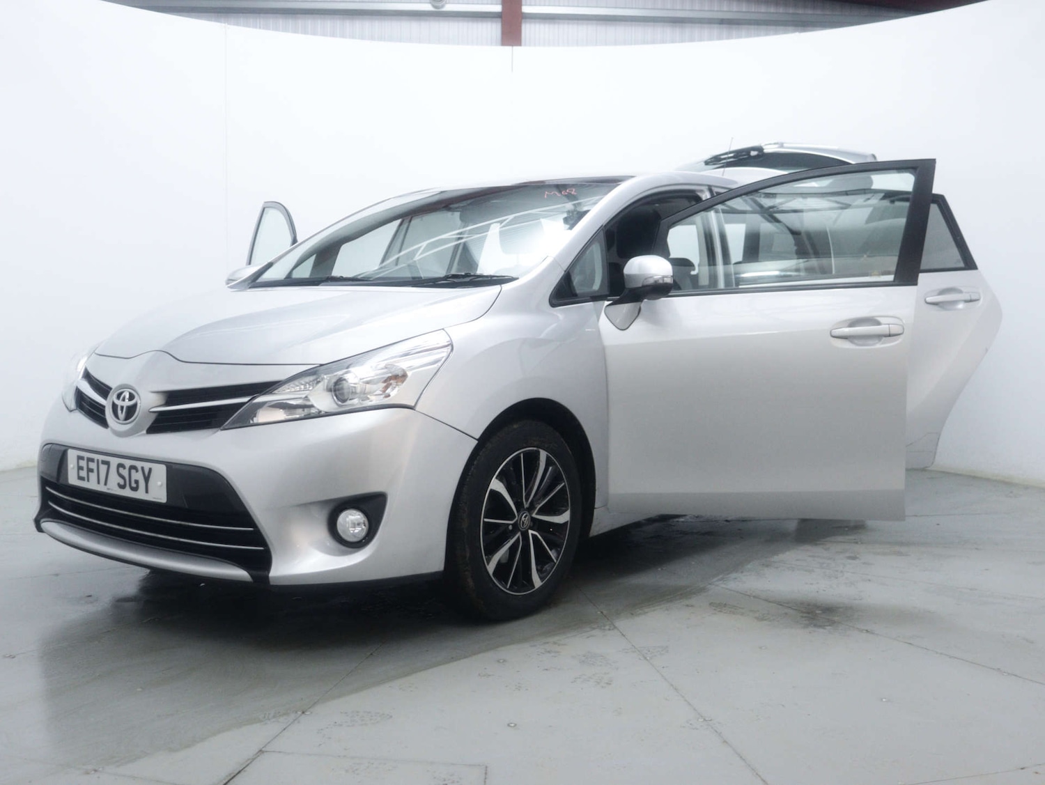 Used Toyota Verso 2017 for sale - 76946121: Photo 54