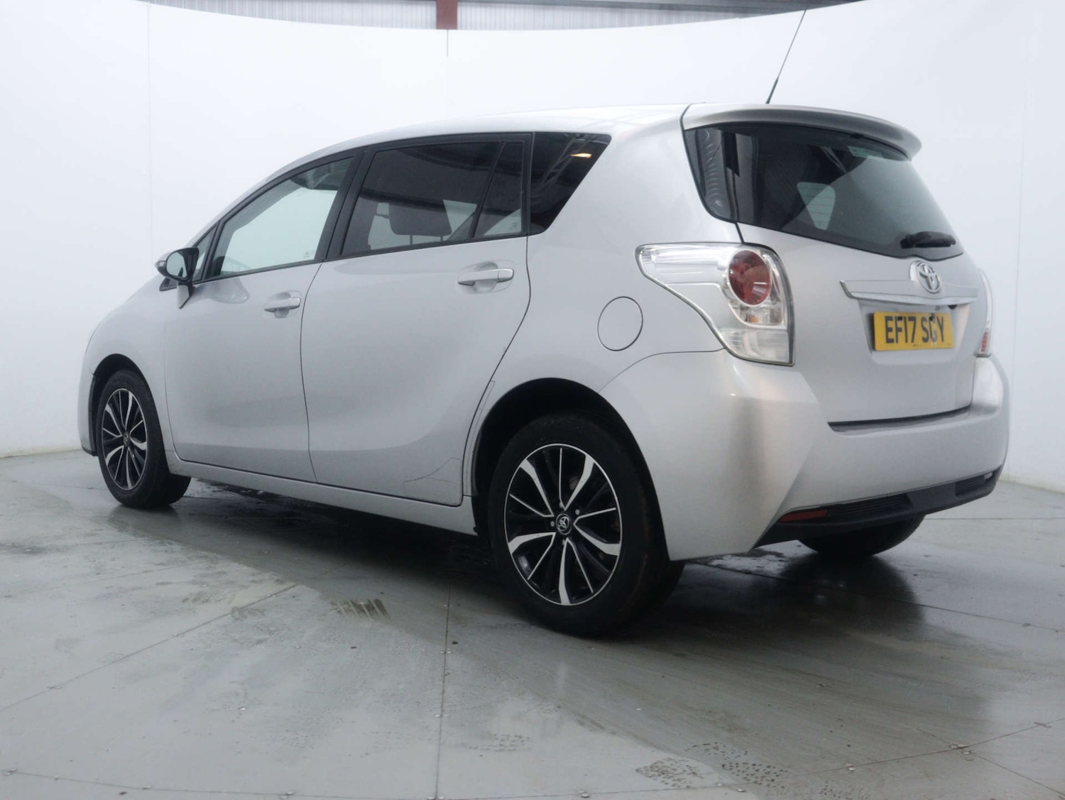 Used Toyota Verso 2017 for sale - 76946121: Photo 9