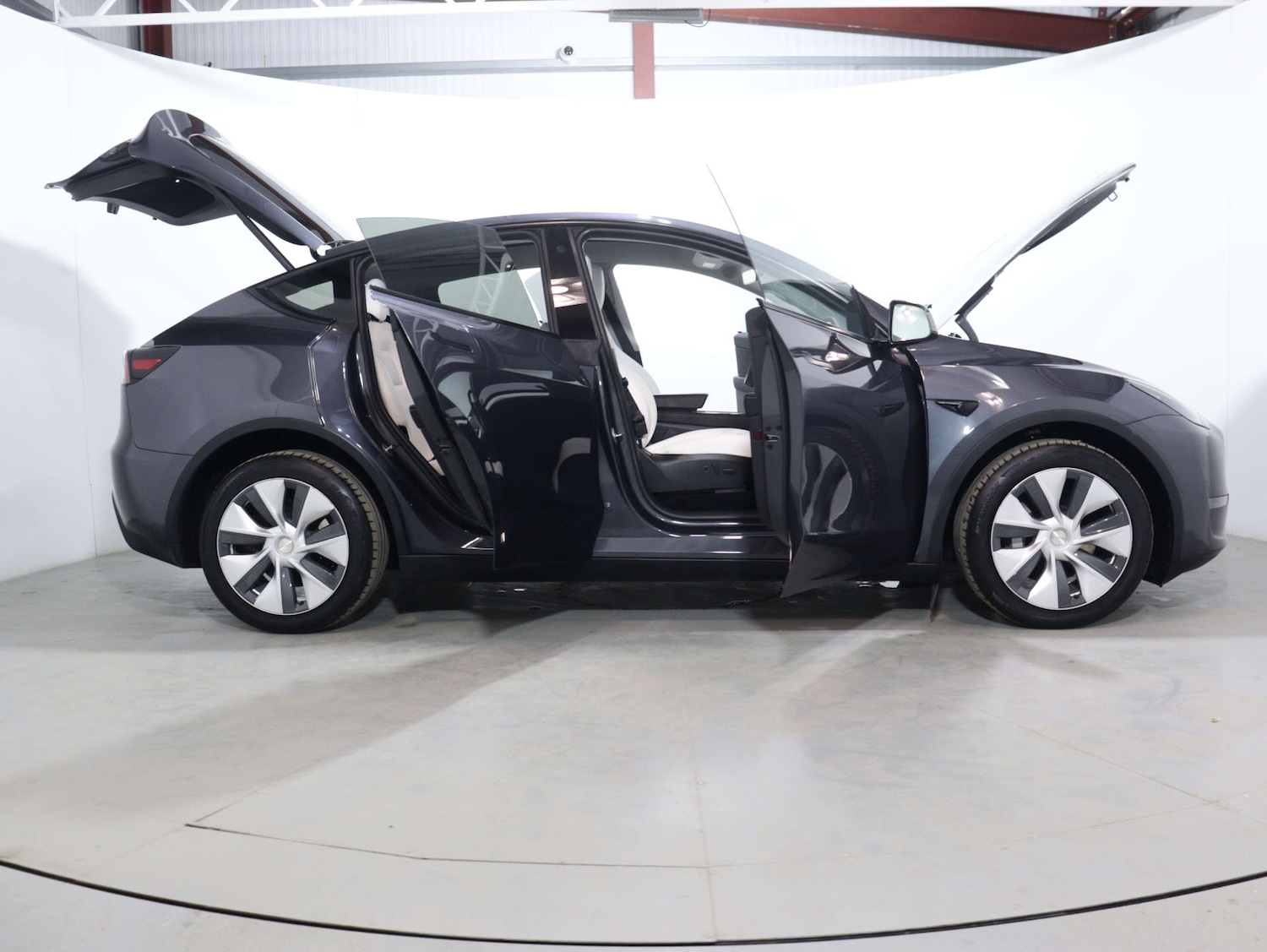 Used Tesla Model Y 2023 for sale - 75423670: Photo 60