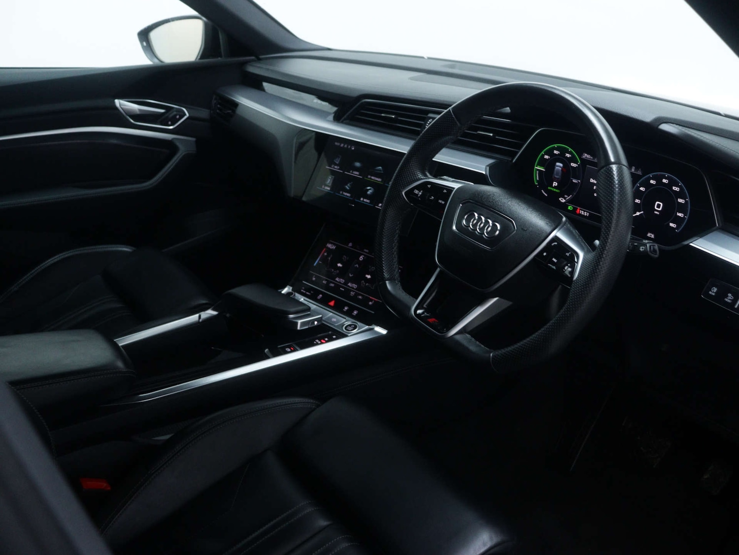 Used Audi e-tron 2022 for sale - 76579683: Photo 48