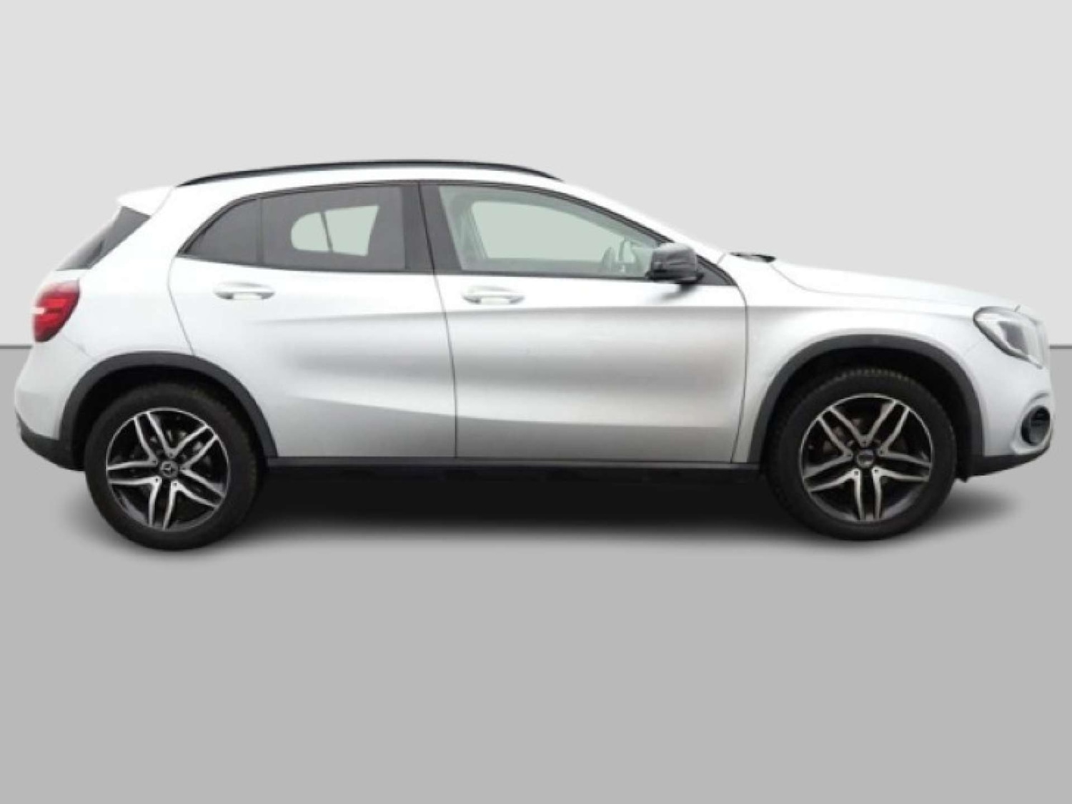 Used Mercedes-Benz GLA 2018 for sale - 76462029: Photo 6