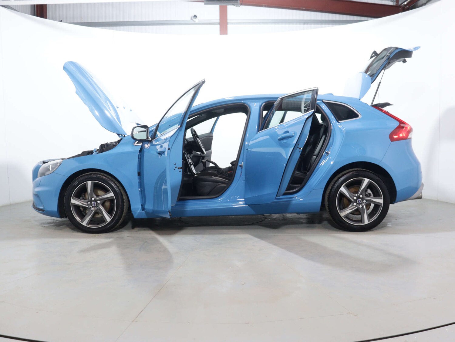 Used Volvo V40 2015 for sale - 75849099: Photo 47