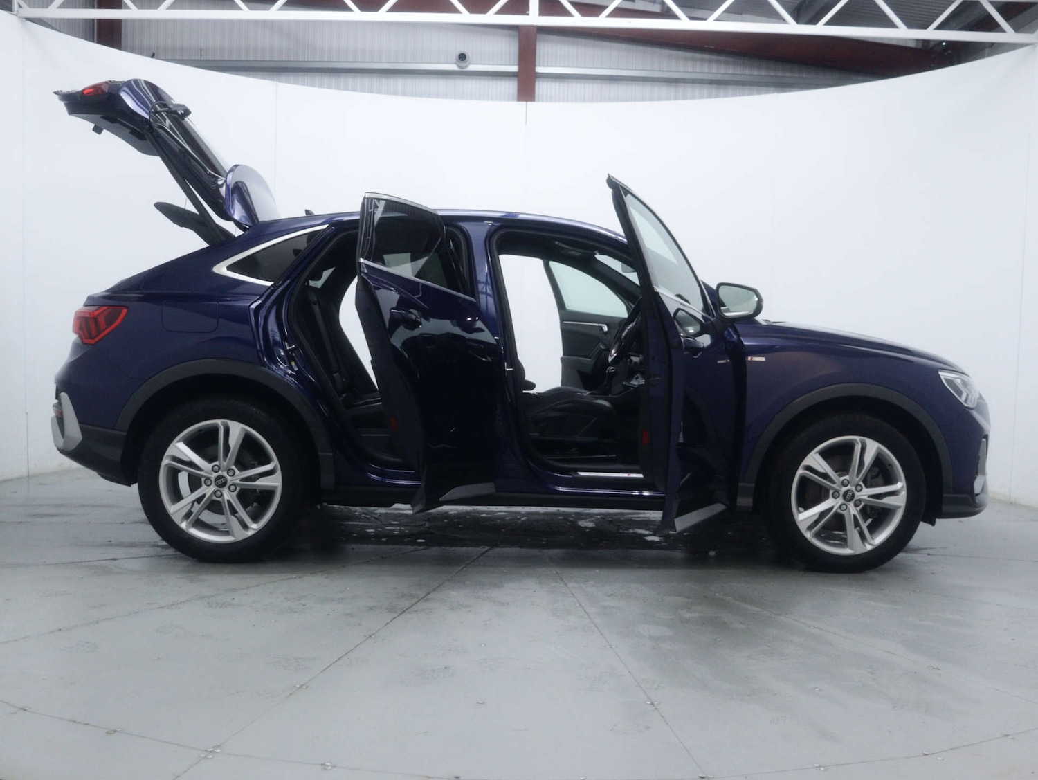 Used Audi Q3 2022 for sale - 77168099: Photo 59