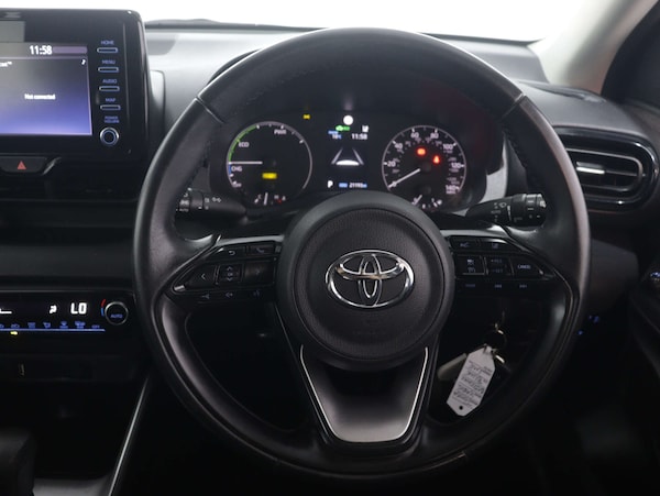 Used Toyota Yaris 2022 for sale - 75254137: Photo 32