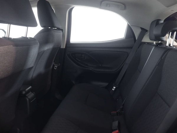 Used Toyota Yaris 2022 for sale - 75254137: Photo 43