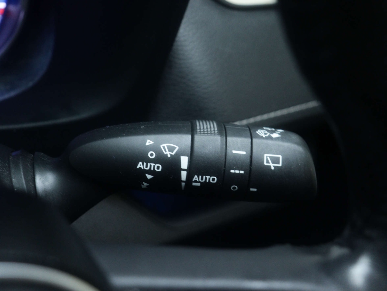 Used Toyota RAV4 2019 for sale - 77195127: Photo 39