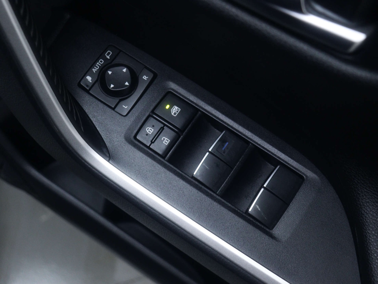 Used Toyota RAV4 2019 for sale - 77195127: Photo 42