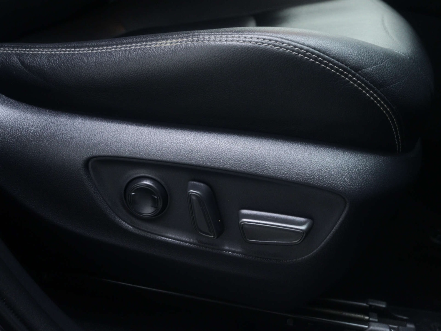 Used Toyota RAV4 2019 for sale - 77195127: Photo 43