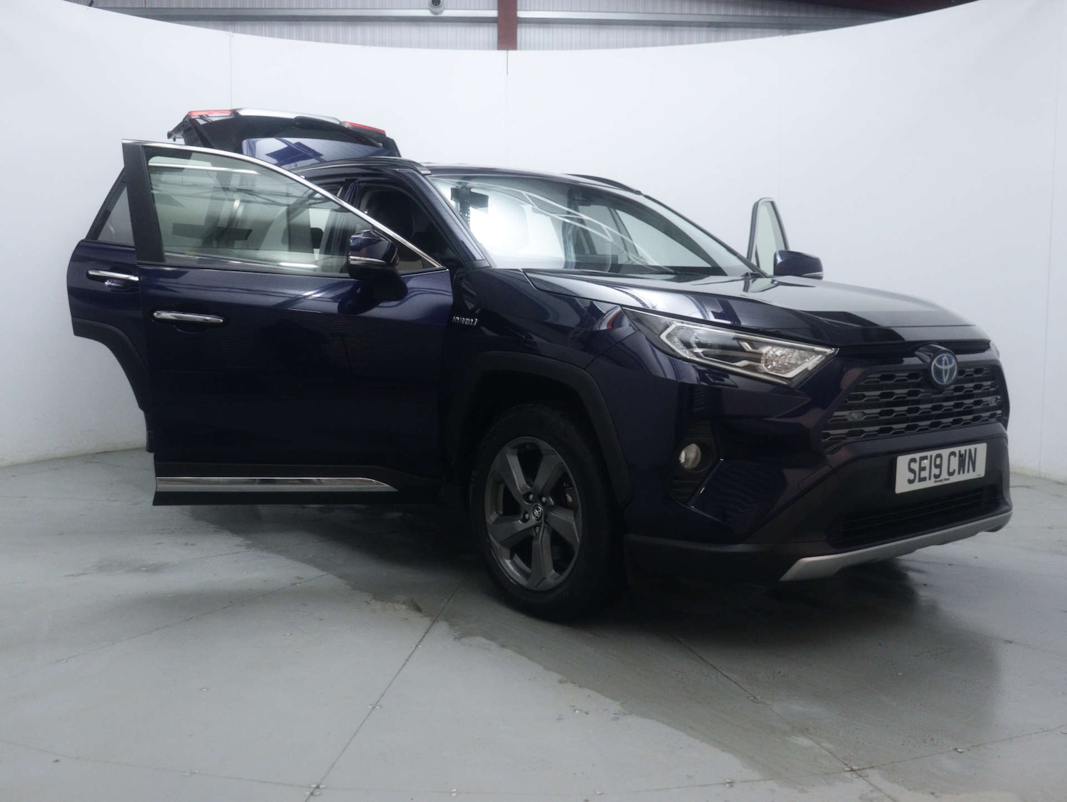 Used Toyota RAV4 2019 for sale - 77195127: Photo 55