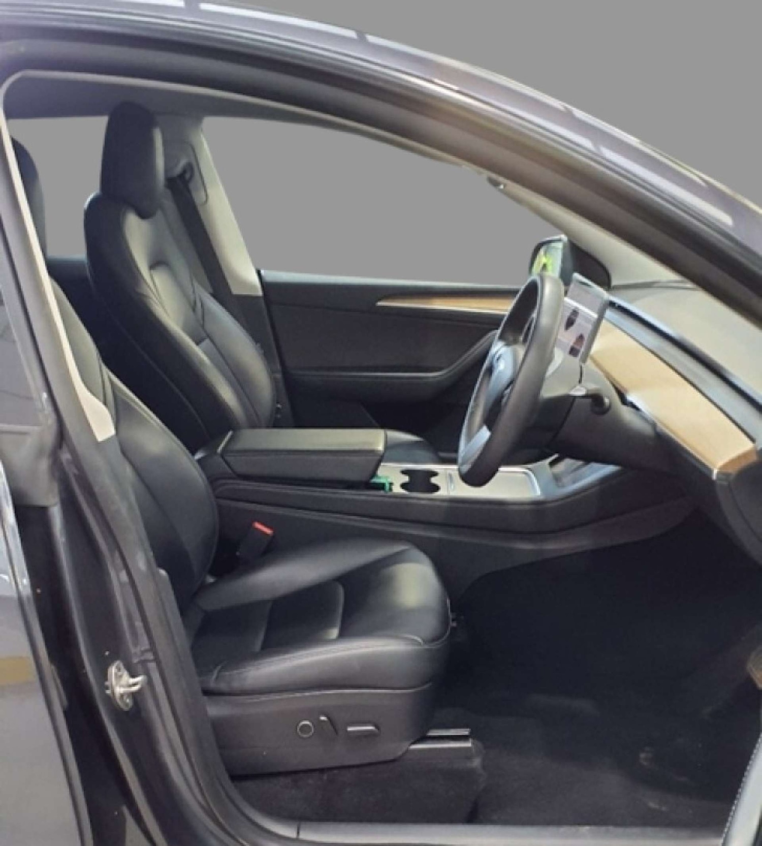 Used Tesla Model Y 2022 for sale - 76126191: Photo 8