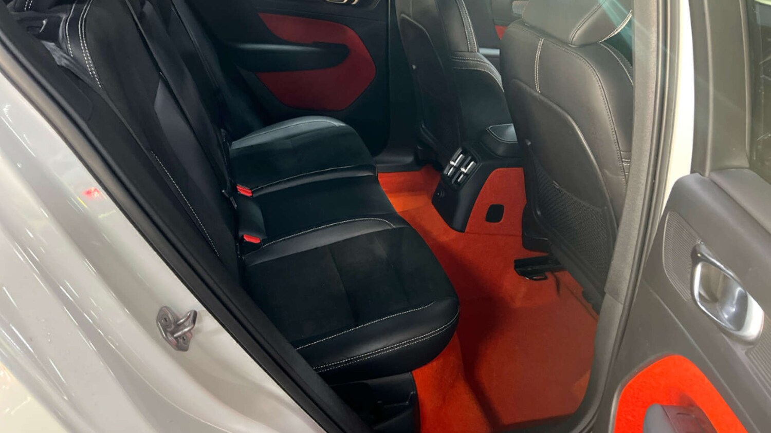 Used Volvo XC40 2021 for sale - 76490363: Photo 10