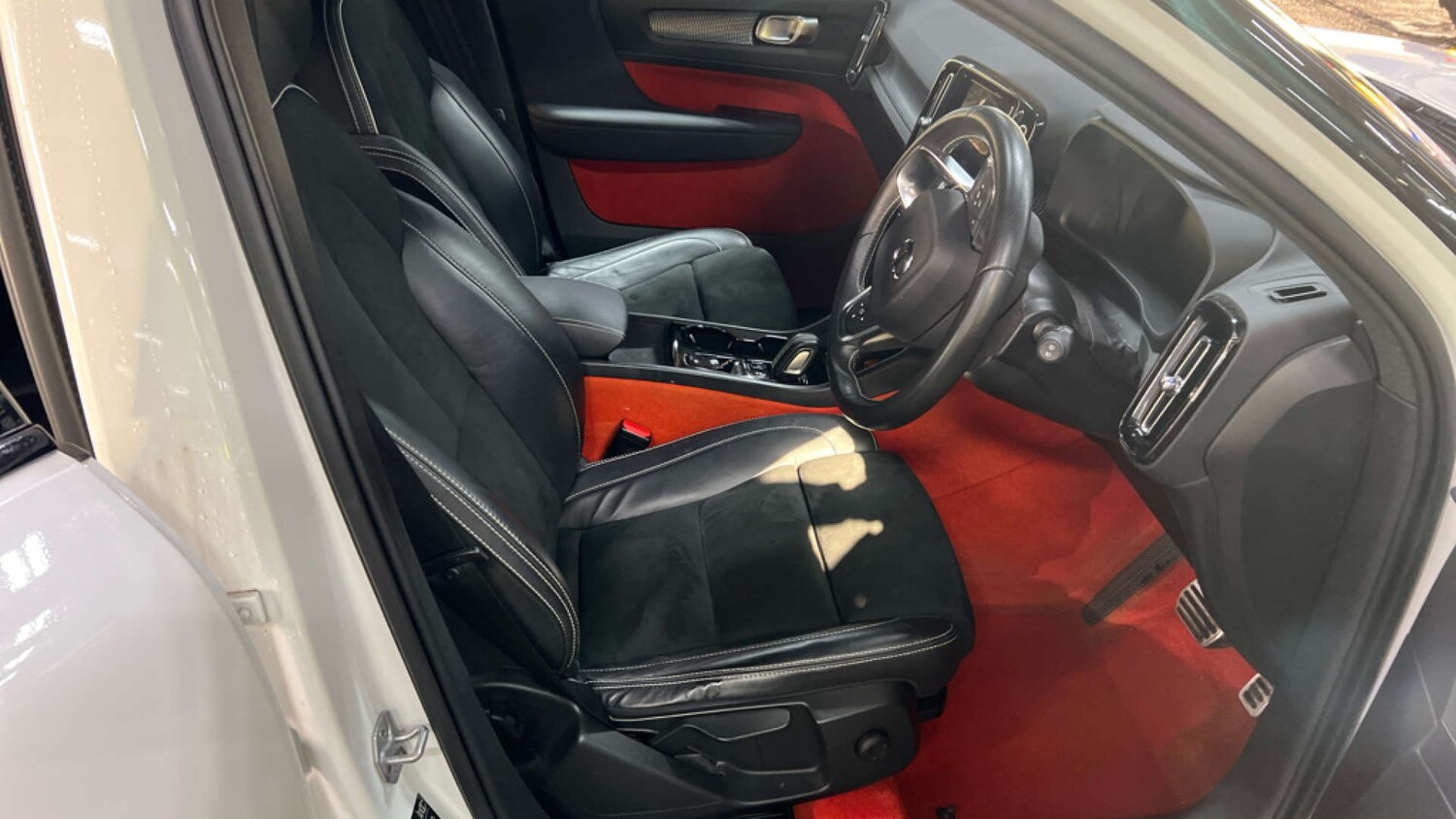 Used Volvo XC40 2021 for sale - 76490363: Photo 11