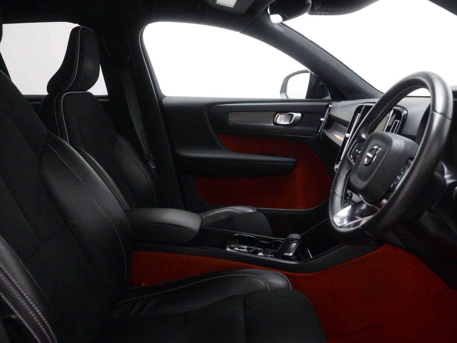 Used Volvo XC40 2021 for sale - 76490363: Photo 34