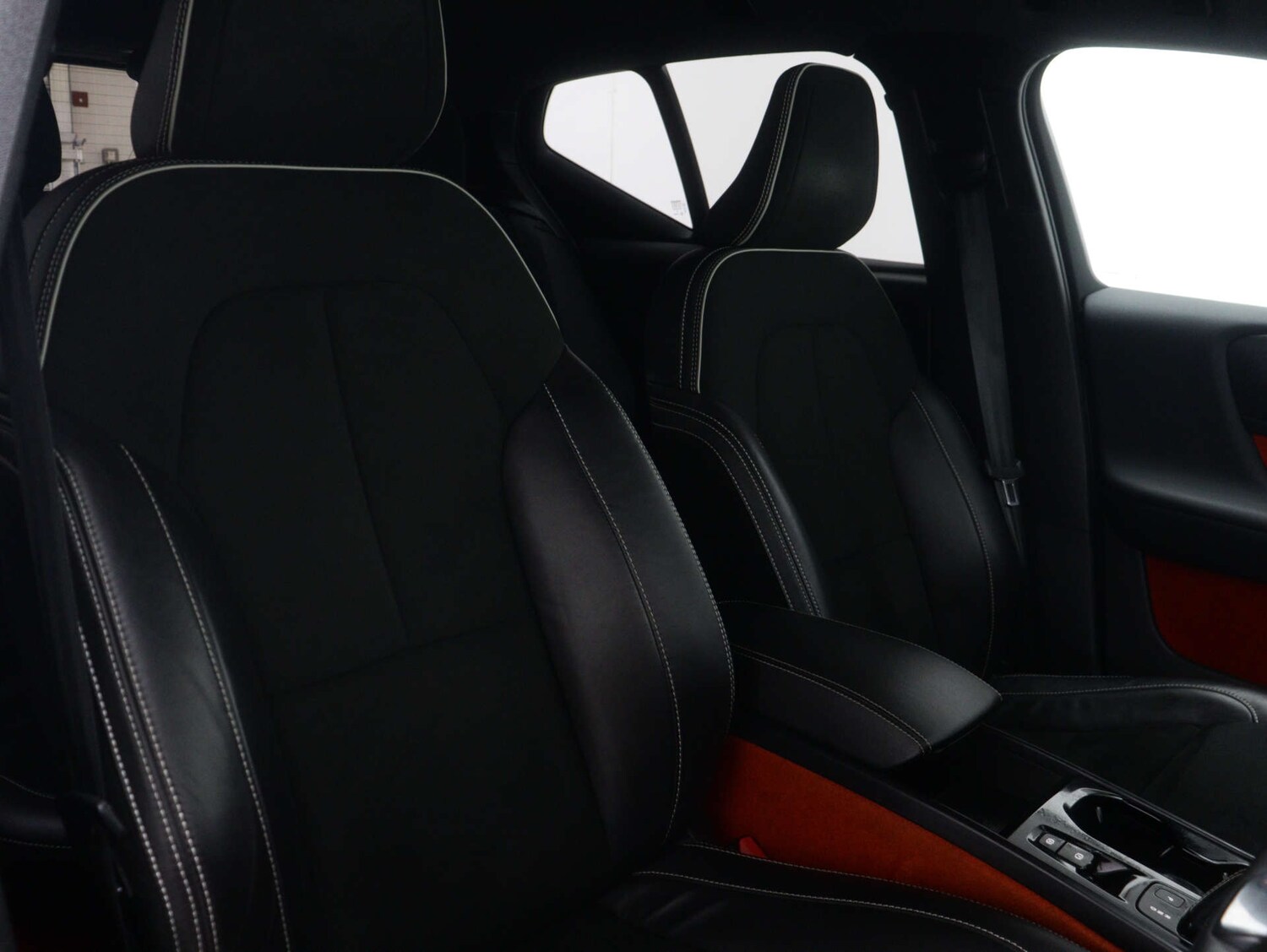 Used Volvo XC40 2021 for sale - 76490363: Photo 35