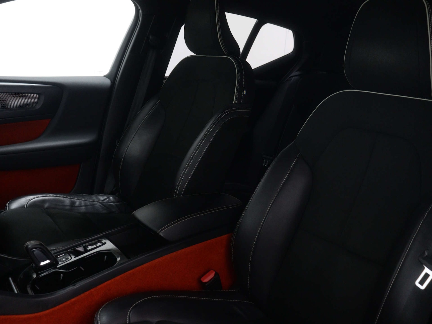 Used Volvo XC40 2021 for sale - 76490363: Photo 39