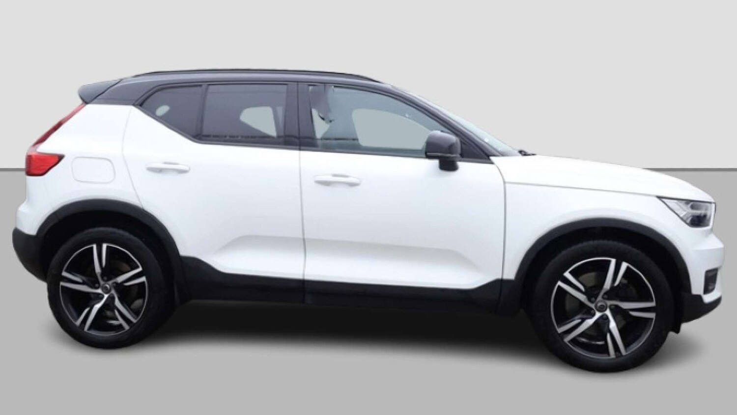 Used Volvo XC40 2021 for sale - 76490363: Photo 8
