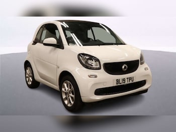 Used smart fortwo 2019 for sale - 78064000: Photo