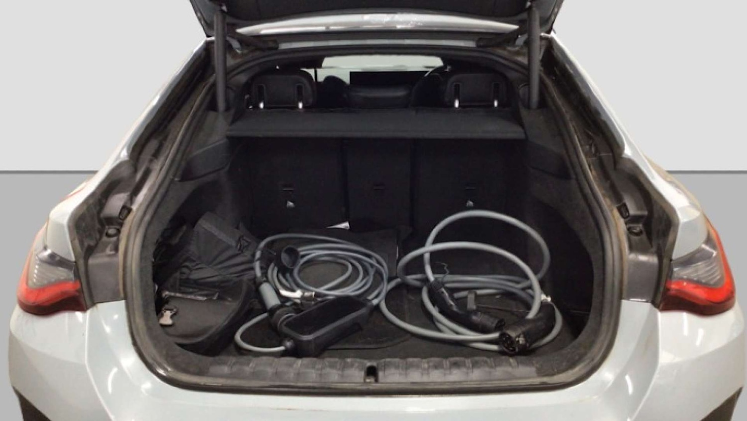 Used BMW i4 2022 for sale - 76393360: Photo 10