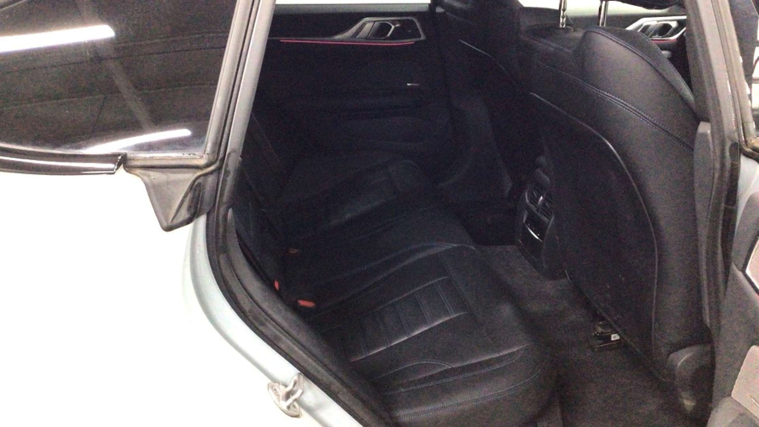 Used BMW i4 2022 for sale - 76393360: Photo 11